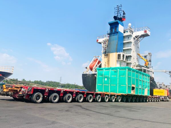 Vận tải thiết bị công nghiệp siêu trường siêu trọng về khu công nghiệp Tân Đô